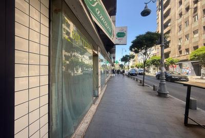Spatiu comercial pe Calea Victoriei pozitionat excelent zona pietonala