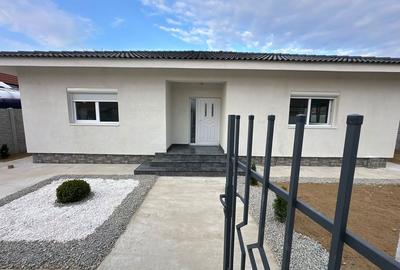 Casă cu 3 camere cu Canalizare în Sântandrei - 8