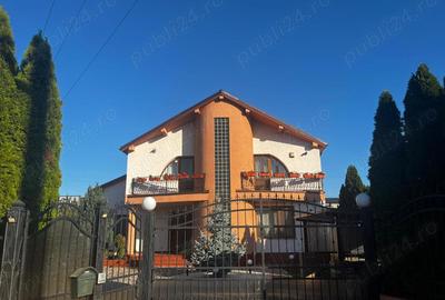 Casă cu 6 camere cu Teren 1250 Mp în Central - 3