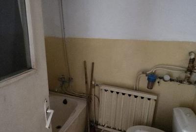 Apartament cu 4 camere în Central - 1