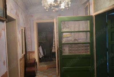 Casă cu 4 camere cu Teren 2500 Mp în Chizătău - 2