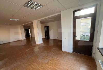 ???? Cladire multifunc?ionala, de inchiriat, 600 mp, zona - 28