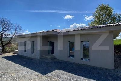 Casă cu 4 camere cu Teren 700 Mp în Central - 2