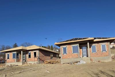 Casă cu 4 camere în Central - 2