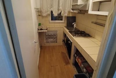Apartament cu 3 camere decomandat în Gura Văii - 5