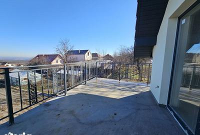 Casă cu 4 camere cu Teren 878 Mp în Feleacu - 2