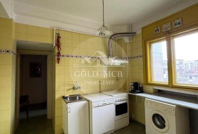 Apartament cu 3 camere circular în P-ța Universității - 18