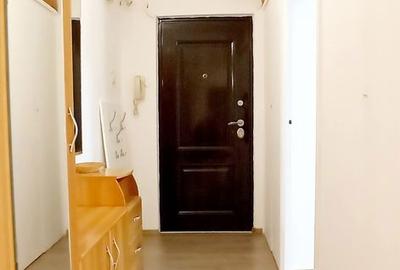 Apartament cu 2 camere semidecomandat în Burdea