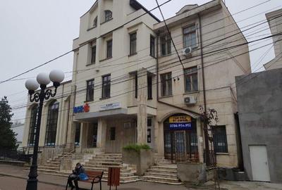 Birou, 264 mp în Central