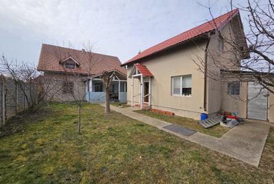 Două case individuale, P+M, construcții 2002/2007, în Giroc, comision 0% - 2