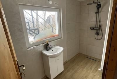 Casă cu 4 camere în Jugureni - 3