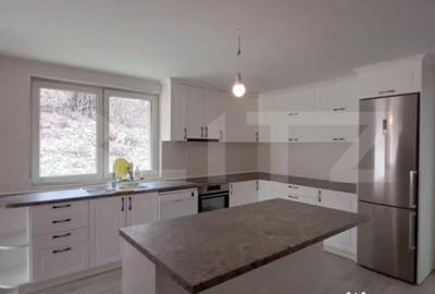 Casă cu 5 camere cu Teren 1590 Mp în Luna - 11