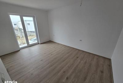 Casă cu 4 camere cu Teren 250 Mp în Central - 3
