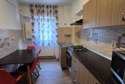 Apartament cu 2 camere decomandat în Central - 9