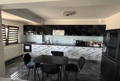 Apartament cu 3 camere decomandat în Central - 2