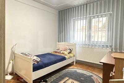 Apartament cu 4 camere decomandat în Lipovei - 3
