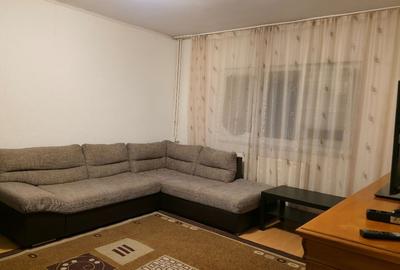 PROPRIETAR închiriez apartament 3 camere zona Mall Vitan - 2