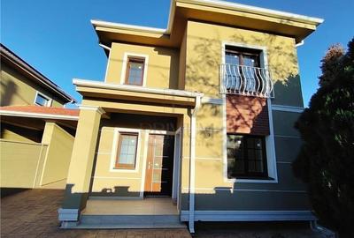 Duplex despartit prin garaj - zona excelenta - toate utilitatile - asfalt - pano - 13