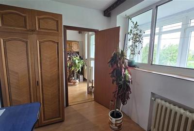 Berceni-Luica,apartament 3 camere transformat in 4 camere - 14