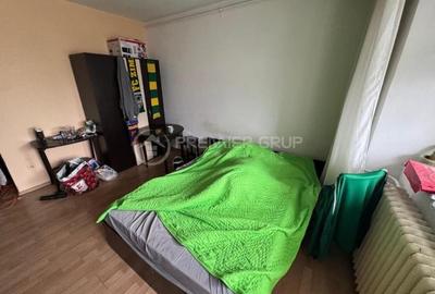 Garsonieră decomandată, mobilată în Nicolina