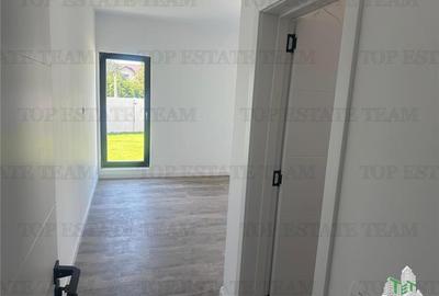 Casa inidividuala, superba pe parter, cu garaj si 4 camere spatioase, si toate u - 12