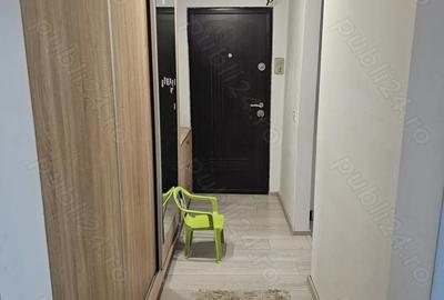 Apartament cu 3 camere semidecomandat în Nord