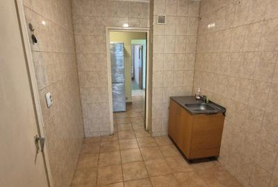 Apartament cu 3 camere decomandat în Berceni - 13