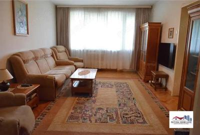 Apartament 3 Camere de Inchiriat Zona Aleea Carpati