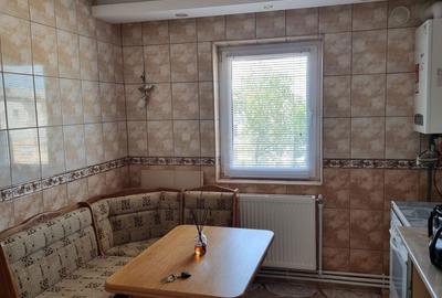 Apartament cu 3 camere decomandat în Central - 2