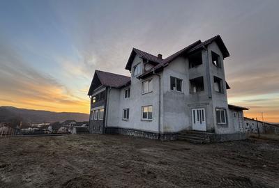 Casă cu 4 camere în Coldău - 2