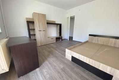 Apartament cu 3 camere decomandat în Central - 1