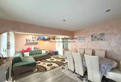 Apartament cu 4 camere decomandat în Săvinești - 3