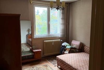 Apartartament 3 camere semidecomandat etaj 2/4 vedere Piața Miniș - 10