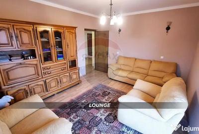 Casă cu 10 camere cu Teren 1400 Mp în Independenței - 12