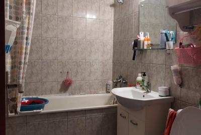 Apartament 2 camere, etaj intermediar, cartier Plopilor - 5