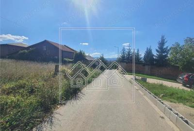 Teren intravilan - 1840 mp parcelabil - zona de case - utilitati - 4