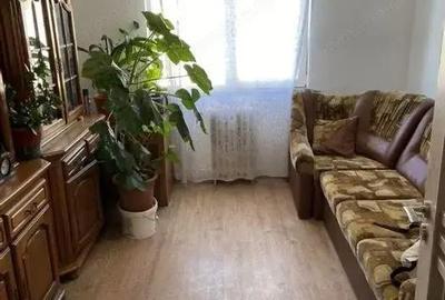 Garsonieră decomandată în Complex Studențesc