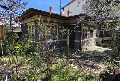 Casă cu 3 camere cu Canalizare în Bucureștii Noi - 4