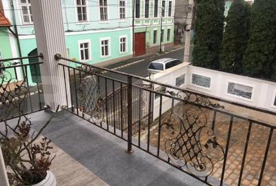 Apartament la casa de lux ,83 mp,decomandat,etaj 1, parcare, - 13