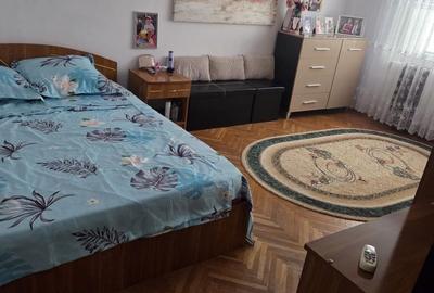 Apartament cu 4 camere decomandat în Zimnicea - 4
