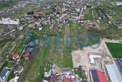 Teren de 2700 mp, în Barați - 2