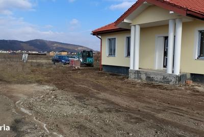 Casă cu 4 camere în Sânpetru