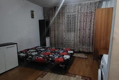 Proprietar vand garsoniera 17 mp, zona UMT str Babadag nr 2 etaj 2 - 5