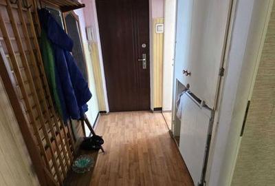 Apartament cu 3 camere semidecomandat în Terezian