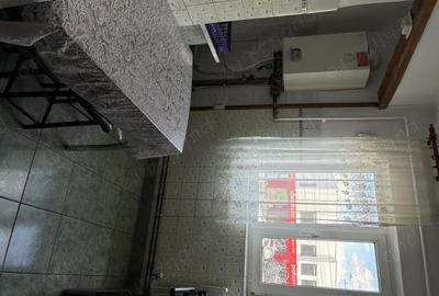 Apartament cu 4 camere decomandat în Central - 3