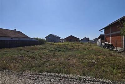 RECO Teren intravilan Apateu - 2