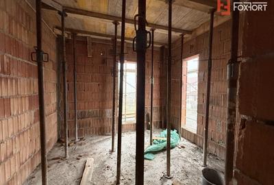 Duplex cu 3 camere si teren de 247 mp de vanzare in localitatea Sacalaz - 10