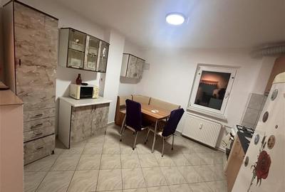 56mp, mobilat si utilat in bloc anvelopat lingă piata Doina - 2