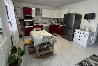 Casă cu 4 camere cu Teren 720 Mp în Satu Nou de Sus - 1