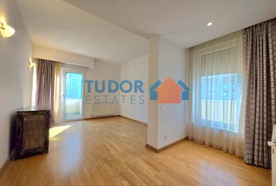 Elegant 2-Bedroom Duplex Apartment with Panoramic Park Views - 10